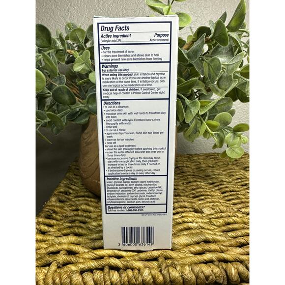 CeraVe Clay To Foam Acne Face Wash 4 oz - Picture 3 of 4